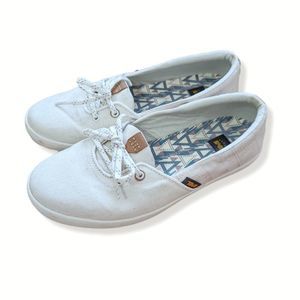 Teva Willow Slip on women's sz 7.5 fits like a wide 38.5 excellent condition